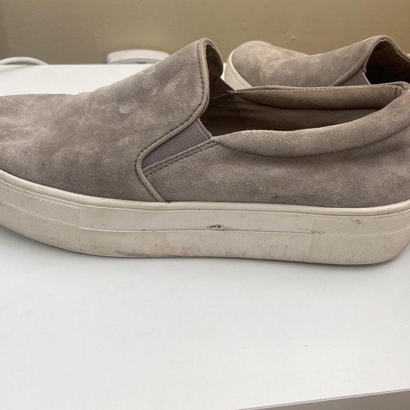 Steve Madden Gills Grey Suede Slip on Sneakers - Picture 5 of 11